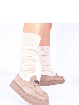 Mocasini Solea  Descoperiți mocasini unici de culoare bej închis pe platformă, căptușiți cu blăniță Kirby, creați pentru femeile care apreciază c