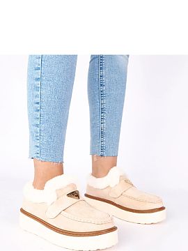Mocasini Solea  Jnbeige moccasins lined with fur Loafy are the perfect combination of comfort, style, and practicality for cooler days. These unique women\'