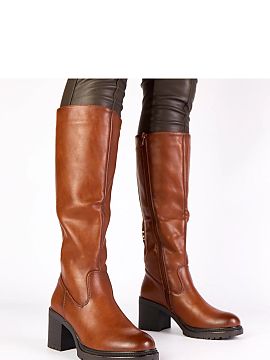 Cizme cu toc Solea  Cizme elegante de damă realizate din piele ecologică de înaltă calitate sunt alegerea perfectă pentru zilele mai reci. Modelul lor clas