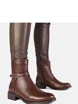 Botki Solea  Descoperiți eleganța și stilul unic cu cizmele maro cu cataramă și lacăt Zema. Aceste cizme la modă cu toc sunt o alegere perfectă p