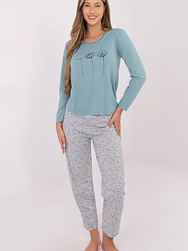 Pijama Forever Pink  Pijama confortabilă și elegantă pentru femei realizată dintr-un material moale și respirabil de bumbac, perfectă pentru odihnă zilnic