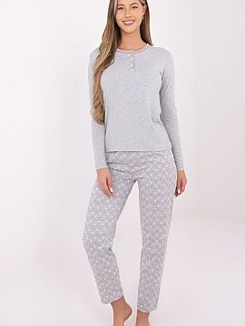 Pijama Forever Pink  Confortabilă, două piese, o pijama de damă confecționată din bumbac moale și plăcut la atingere, perfectă pentru somnul liniștit ș