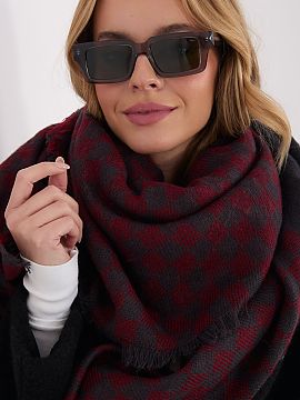 Sal AT  Šalul realizat dintr-o amestec de înaltă calitate de viscoză și lână impresionează cu o textură plăcută la atingere și o finisar