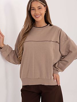 Bluza Relevance  Bluza damă oversize este o propunere ideală pentru femeile care apreciază confortul și stilul în ținutele de zi cu zi. Realizată dint