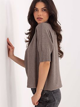 Pulover cu mânecă scurtă Italy Moda  Pulover de damă cu guler jos este o propunere elegantă și confortabilă pentru fiecare zi și pentru muncă. Realizat dintr-o combinație