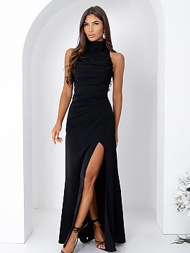 Rochie lungă With You  Rochie de seară elegantă și senzuală, creată cu gândul la cele mai speciale ocazii. Modelul încântă cu croiala sa bine lucrată, ca