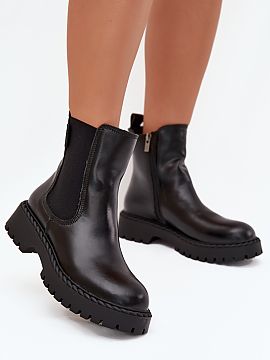 Ghete Step in style  Botinele pentru femei de la Big Star, fabricate din piele naturală, sunt o propunere elegantă pentru zilele mai reci. Plasate pe un toc pl