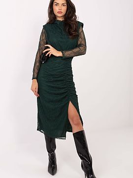 Rochie de seară Italy Moda  Rochie elegantă din dantelă cu un caracter clasic, dar în același timp foarte feminin, ideală pentru ocazii speciale. Croiala în form�