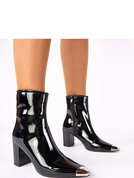 Botine cu toc Solea  Botinele negre lacuite cu varf auriu Marilyn de la marca Gemre reprezinta o combinatie de eleganta, confort si cele mai recente tendinte in 