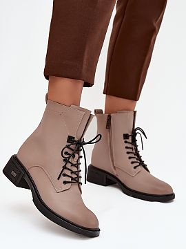 Botine Step in style  Botinele de damă de la marca Vinceza, fabricate din piele naturală, reprezintă o combinație de clasă și eleganță într-o versiune de