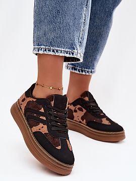 Încălțăminte sport Step in style  Adidași pentru femei cu platformă sunt o combinație între stilul modern și confortul de purtare. Modelul cu șireturi, cu o talpă deta