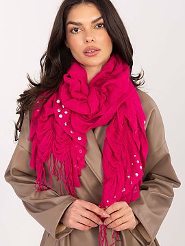 Eşarfă AT  Frumoasa esarfa cu franjuri si aplicatii decorative este un accesoriu spectaculos, care completeaza perfect atat tinutele de zi cu zi, cat s