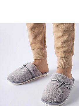 Papuci Solea  Papucii Antonino sunt tip pantofel, ceea ce facilitează semnificativ punerea și scoaterea lor. Sunt confecționați din cauciuc de înalt�