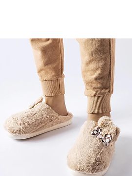 Papuci Solea  Realizate din materiale de înaltă calitate, aceste papuci asigură o izolare excelentă chiar și în cele mai reci zile. Talpa lor de cau