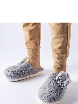 Papuci Solea  Papucii au o elasticitate pe talpă, ceea ce îi face antiderapant și sunt potriviți atât pentru interior, cât și pentru exterior. Desi