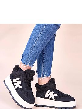 Pantofi de sport Solea  Descoperiți sneakerii negri unici, căptușiți cu blăniță Nicha, care combină perfect stilul și funcționalitatea. Acești sneakeri s