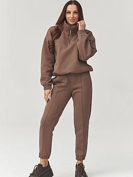 set Makadamia  Set dres damă elegant în mărime universală este o combinație perfectă între confort și aspectul la modă. Confecționat dintr-un mat