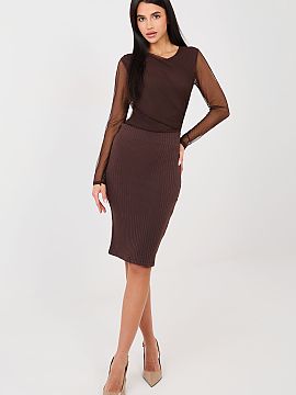 Fustă Rue Paris  Fustă midi, ajungând până la genunchi, confecționată dintr-un material confortabil cu dungi. Un model cu caracter casual, ideal atât 