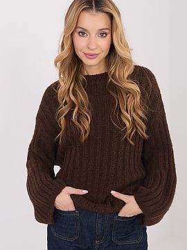 sweter Italy Moda  Pulover de damă cu un caracter casual, confecționat dintr-un material cu o textură groasă, perfect pentru zilele mai reci. Un model idea