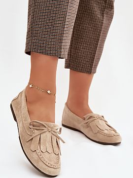 Mocasini Step in style  Mocasini pentru femei realizati din piele ecologica moale, arata frumos pe picior. In fata se afla franjuri decorative si o funda ornamental