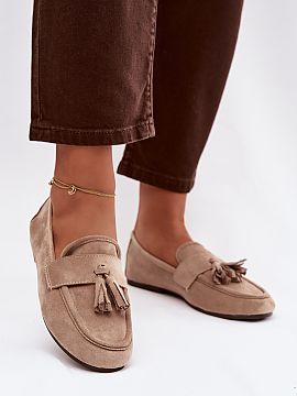 Mocasini Step in style  Mocasini pentru femei din piele ecologică sunt o propunere confortabilă și elegantă pentru ziua de zi. Talpa plată și tălpicul moale 