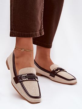 Loafers Step in style  Loaferii pentru femei sunt o propunere elegantă și versatilă, ideală pentru zi de zi. Plasați pe un toc plat, aceștia oferă confort �