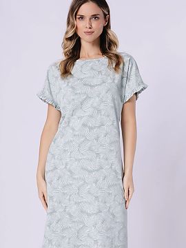 Cămaşă de noapte M-Max  Această cămașă de noapte adorabilă combină confortul cu un design subtil. Are un decolteu rotund și mâneci scurte decorate cu volane