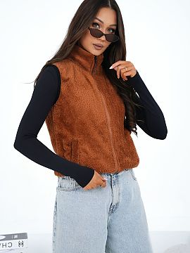 Vestă Factory Price  Vesta eleganta de damă cu caracter casual, ideală pentru zi de zi. Confecționată dintr-un material moale și călduros cu predominanță