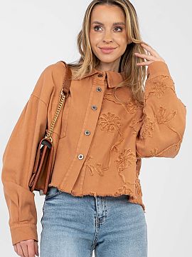 Jachetă Rue Paris  Geaca de blugi eleganta pentru femei intr-o interpretare casual, perfecta pentru zi de zi. Confectionata din bumbac de inalta calitate, ofer