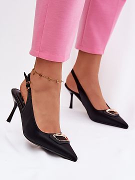 Pantofi cu toc subţire (stiletto) Step in style  Cuie din material textil sunt o propunere elegantă pentru femeile care doresc să-și sublinieze caracterul elegant al stilizării lor. Vâ