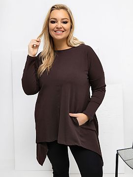 bluză plus size Relevance  Bluza asimetrică de mărime plus de stil casual este o propunere ideală pentru ziua de zi, combinând confortul cu o aparență la modă. 