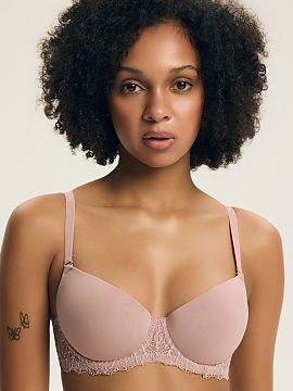 Push-up Henderson  Sutien elegant tip push-up, care combină confortul cu accentuarea atrăgătoare a sânilor. Cupele rigide ridică ușor și modelează sân