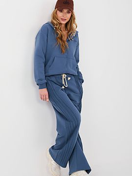 Pantaloni de trening Factory Price  Pantaloni sport largi pentru femei sunt o combinație perfectă între confort și un stil casual și la modă. Realizați dintr-un amestec 