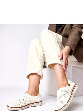 Pantofi de tip semi-sport Solea  Pantofii sunt încălțăminte universală, care combină un aspect clasic cu confortul zilnic. Realizate din piele ecologică de înaltă c