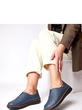 Pantofi de tip semi-sport Solea  Pantofii sunt încălțăminte universală care îmbină aspectul clasic cu confortul zilnic. Realizați din piele ecologică de înaltă ca