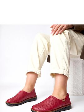 Pantofi de tip semi-sport Solea  Pantofi sunt încălțăminte universală care îmbină un aspect clasic cu confortul zilnic. Realizați din piele ecologică de înaltă ca