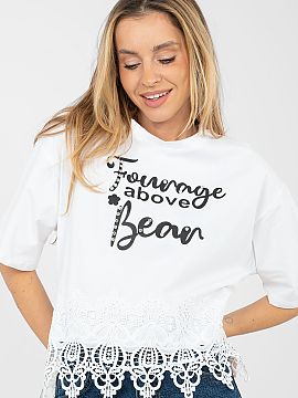 Bluză Factory Price  Bluza zilnică de damă cu un caracter feminin și stilat. Confecționată din bumbac de înaltă calitate cu adaos de elastan, asigură con