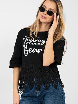 Bluză Factory Price  Fusta zilnică de damă cu un caracter feminin și elegant. Confecționată din bumbac de înaltă calitate cu adaos de elastan, asigură co