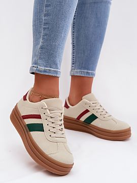 Pantofi sport pe platformă Step in style  Tenisii la mod pentru femei cu talpă platformă reprezintă o combinație între confort și aspect stilat. Platforma subtil ridică siluet