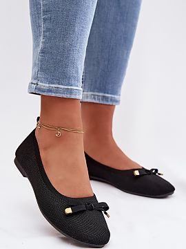 Balerinki Step in style  Balerinii damă din material textil sunt o propunere confortabilă pentru zi de zi. Croiala plată asigură confortul purtării, iar tălpic
