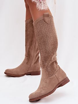 Cizme perforate Step in style  Cizmele de damă S.Barski sunt o combinație de eleganță și confort zilnic. Fabricate din piele ecologică, se disting prin modelul subti