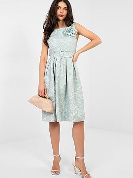 rochie formală Rue Paris  Rochie elegantă de ocazie creată pentru ocazii speciale și ieșiri elegante la petreceri. Croiala evazată subliniază frumos talia și c