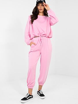 set Rue Paris  Setul de trening pentru femei format din bluză și pantaloni este o propunere excelentă pentru ziua de zi pentru femeile care apreciază c