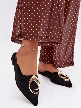 Şlapi Step in style  Sandale de damă tip mule fabricate din ecosuflantă sunt o propunere elegantă cu un caracter elegant. Vârfurile acoperite și ascuțite c