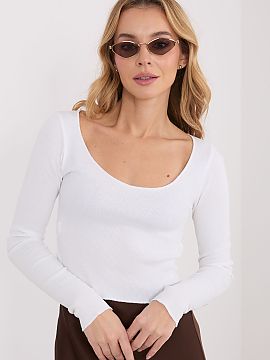 Bluză Factory Price  Bluza tip longsleeve este o propunere ideală pentru ținutele de zi cu zi într-un stil casual. Croiala scurtă pune în valoare frumos sil