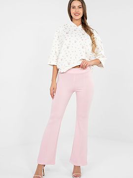 Pantaloni de trening Rue Paris  Pantaloni casual din material moale de tip mătase, extrem de delicat, elastic și plăcut la atingere. Modelul este caracterizat de talie �
