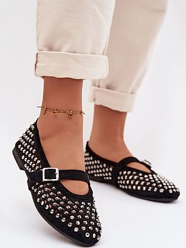 Balerini Step in style  Balerini damă din piele ecologică sunt o propunere stilată pentru zilele calde. Partea superioară dantelată, decorată cu zirconii, le 