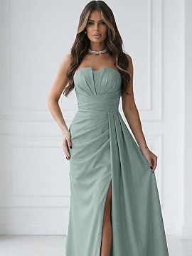 Rochie lungă Bicotone  Rochie de seară uimitoare în nuanța de mentă, realizată dintr-un material subtil strălucitor, cu fermoar ascuns. Corsajul modern cu pl