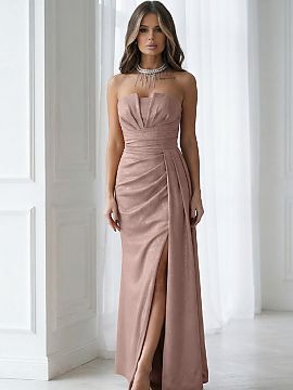 Rochie lungă Bicotone  Rochie de seară uimitoare în nuanța de mentă, realizată dintr-o țesătură subtil lucioasă, cu fermoar ascuns. Corsajul modern cu pli