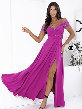 Rochie lungă With You  Rochie elegantă maxi creată cu gândul la ocazii deosebite. Un model cu croială feminină, ce subliniază frumos talia și subțiază sil